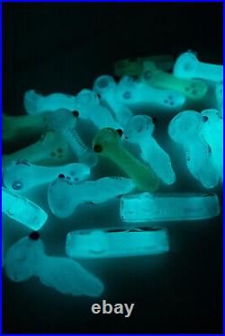 4 Assorted Glow in the Dark TOBACCO Glass Hand Pipes 25 Pcs Wholesale Bundle