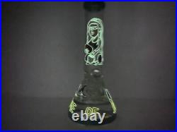 Smoking bongs and pipes